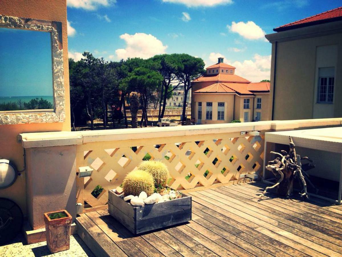 Amazing Sea View Flat Villa Tirrenia Bagian luar foto