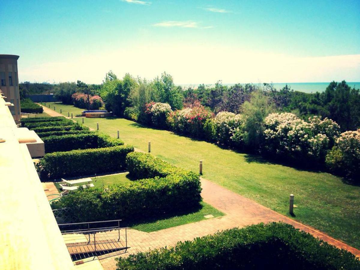 Amazing Sea View Flat Villa Tirrenia Bagian luar foto