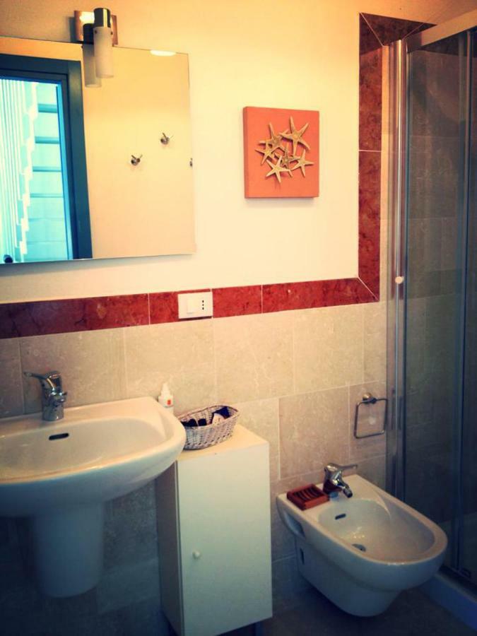 Amazing Sea View Flat Villa Tirrenia Bagian luar foto